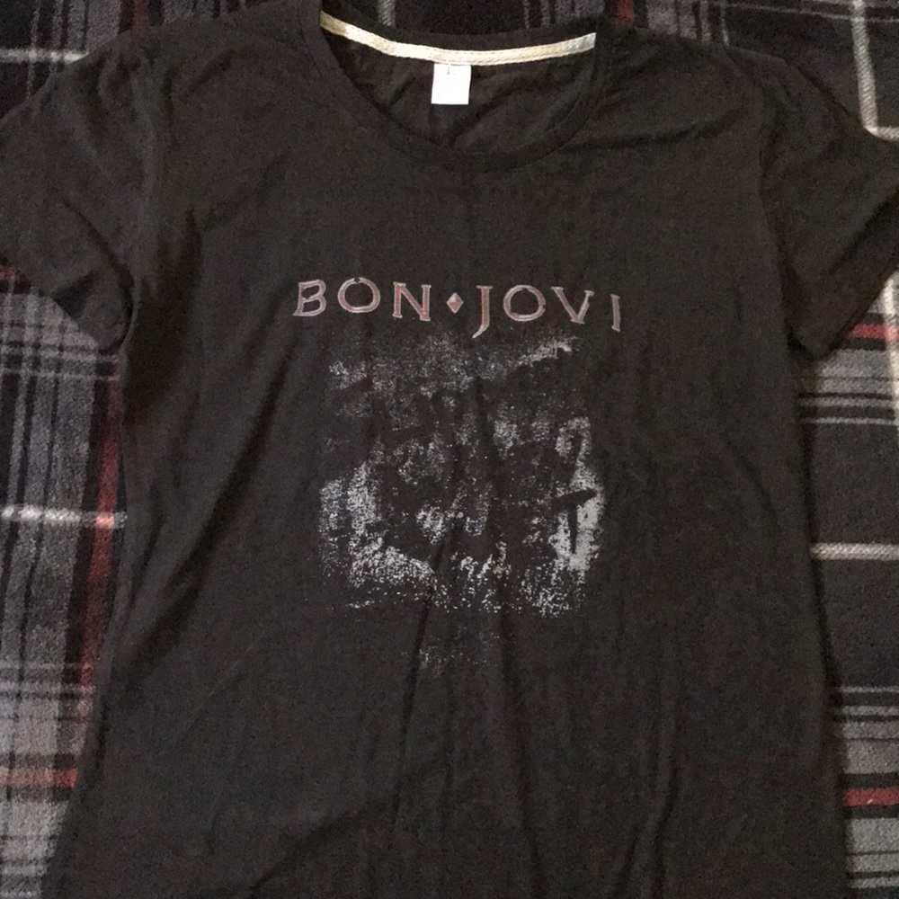 Bon Jovi 100% Cotton T-shirt size Large